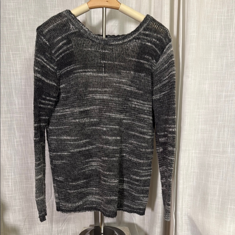 Rubbish Women's Gray Crew Neck Sweater
